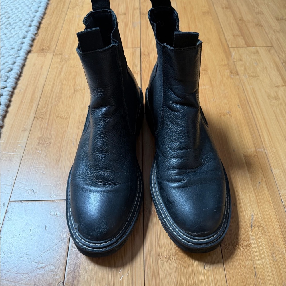 Dolce Vita Black Ankle Booties